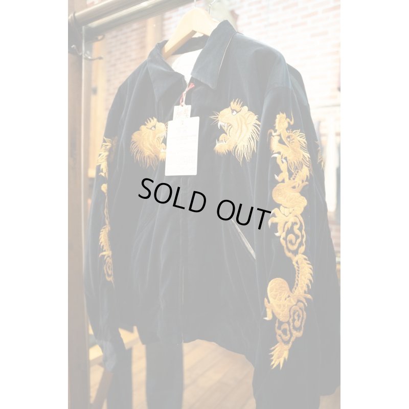 画像1: 東洋エンタープライズ TT14973 Mid 1950s Style Velveteen × Acetate Souvenir Jacket “KOSHO & CO.” Special Edition “GOLD TIGER” × “WHITE EAGLE”