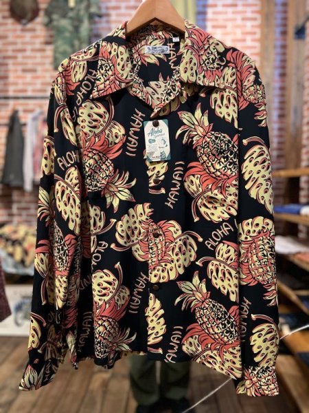 画像1: SUNSURF SS29005 RAYON HAWAIIAN SHIRT “THE PINEAPPLE ISLANDS” BLACK (1)